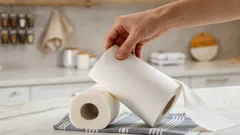 Mitä ei koskaan pidä pyyhkiä talouspaperilla – asiantuntijat nimeävät neljä pintaa