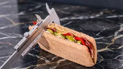 Voiko pakkaukseen merkittyyn kalorimäärään luottaa? Ravitsemusterapeutti vastaa